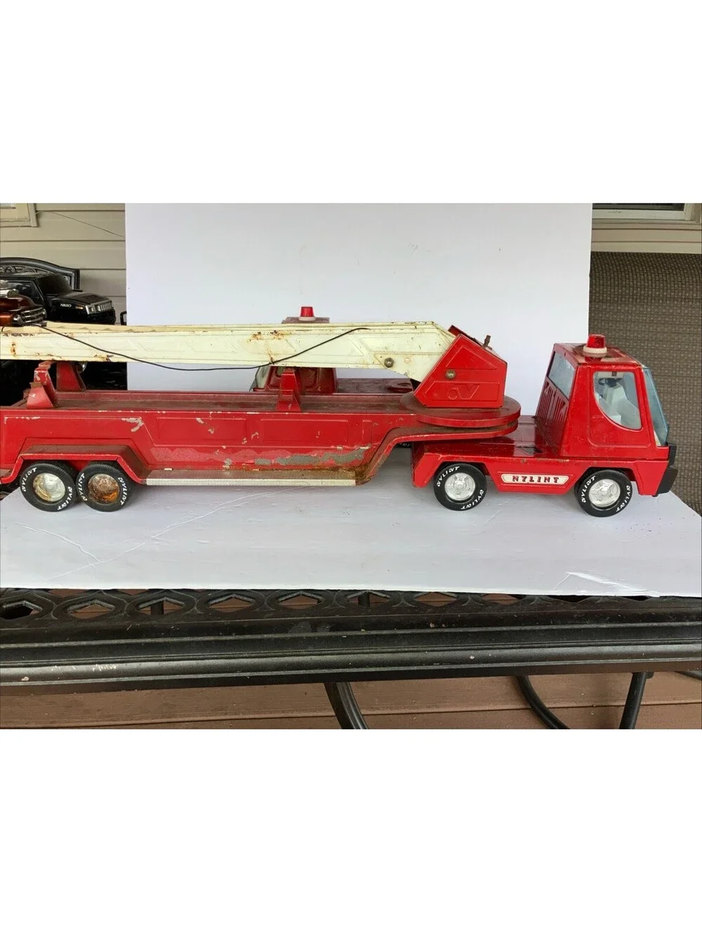 Vintage 1970’s Nyline Aerial Hook-n-ladder Metal Fire truck 30.5 Inch 2 Cabs